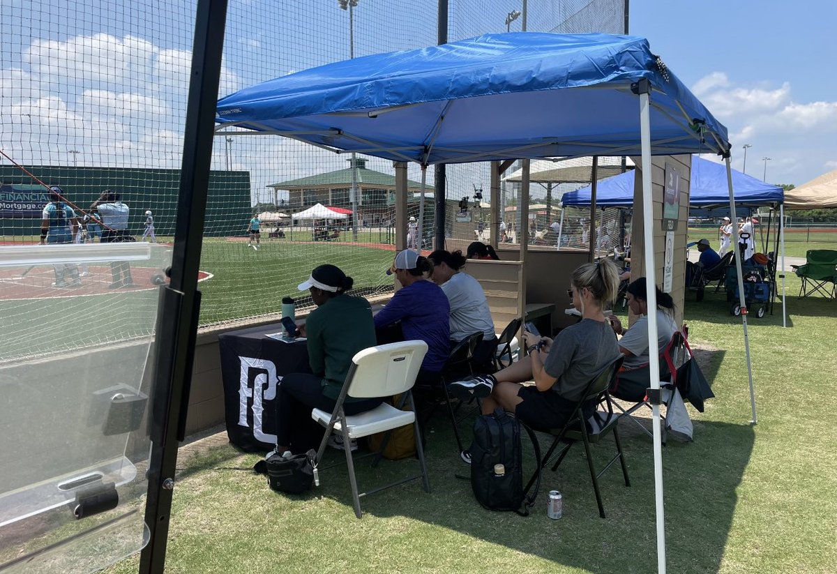 d1vision_sb's tweet photo. Getting excited about our SHOWCASE this fall!! Tons of schools ready to recruit 👇🏼

✔️ONLY 5 FIELDS 1 PARK 
✔️PERSONAL RECRUITING
✔️NO PAP / NO STAY TO PLAY 
✔️STERLING BALLS INCLUDED 
✔️30+ Schools one park 

SIGNUP: 
https://t.co/JAfuTvKbpn

🔥🔥🔥🔥 https://t.co/e5NowJrePT