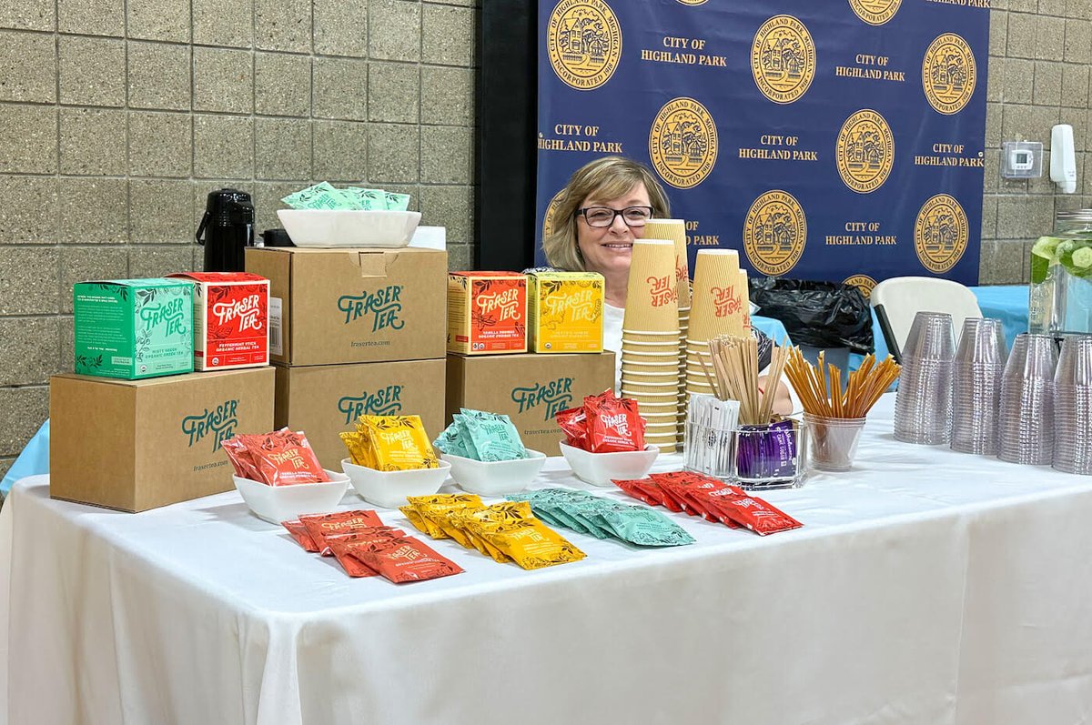 frasertea's tweet image. A few months back, we were honored to participate in a heartwarming community baby shower hosted by SAY Detroit. Grateful for the chance to stand by these women and their community, spreading support and blessings. 🤝🌟
frasertea.com
#CommunityCares #GivingBackTogether