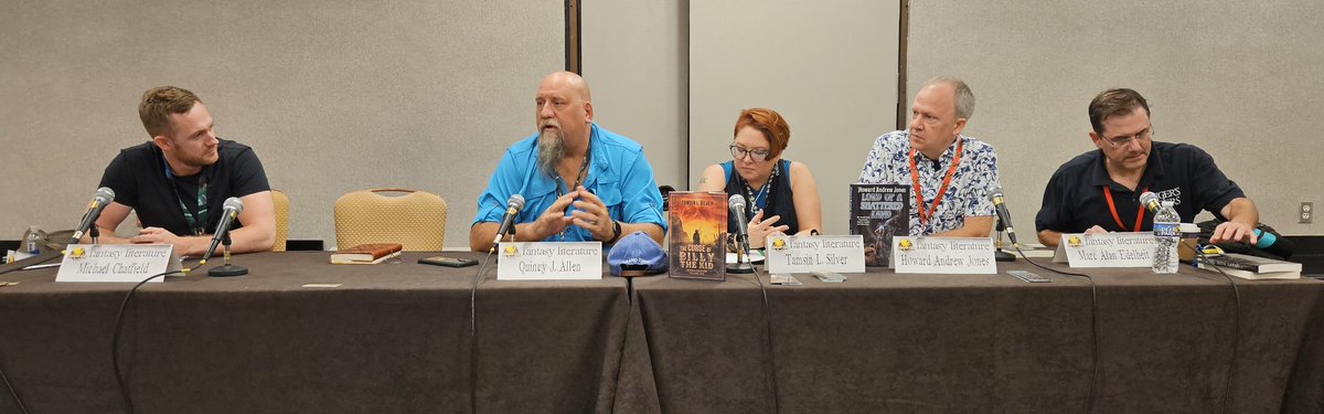 BaenBooks's tweet image. Howard Andrew Jones on panel with Michael Chatfield, Quincy J. Allen, Tamsin L. Silver, and Marc Alan Edelheit to talk history and conspiracy at #DragonCon2023.
Full panel with be posted on the Baen YouTube and Rumble channels!