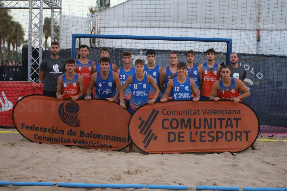 Fbmcv's tweet photo. 🏆 #CesaBmPlaya2023
🤾‍♀️ Juvenil Masculina

🗓️ Jornada 3
📊 Grupo B

Comunitat Valenciana 0⃣
Castilla La Mancha 2⃣

𝗩𝗔𝗟𝗘𝗡𝗖𝗜𝗔𝗡𝗔, 𝗔𝗠𝗨𝗡𝗧! 🧡💙

#️⃣ #ComunitatDelHandbol https://t.co/k4HEkzmrzF