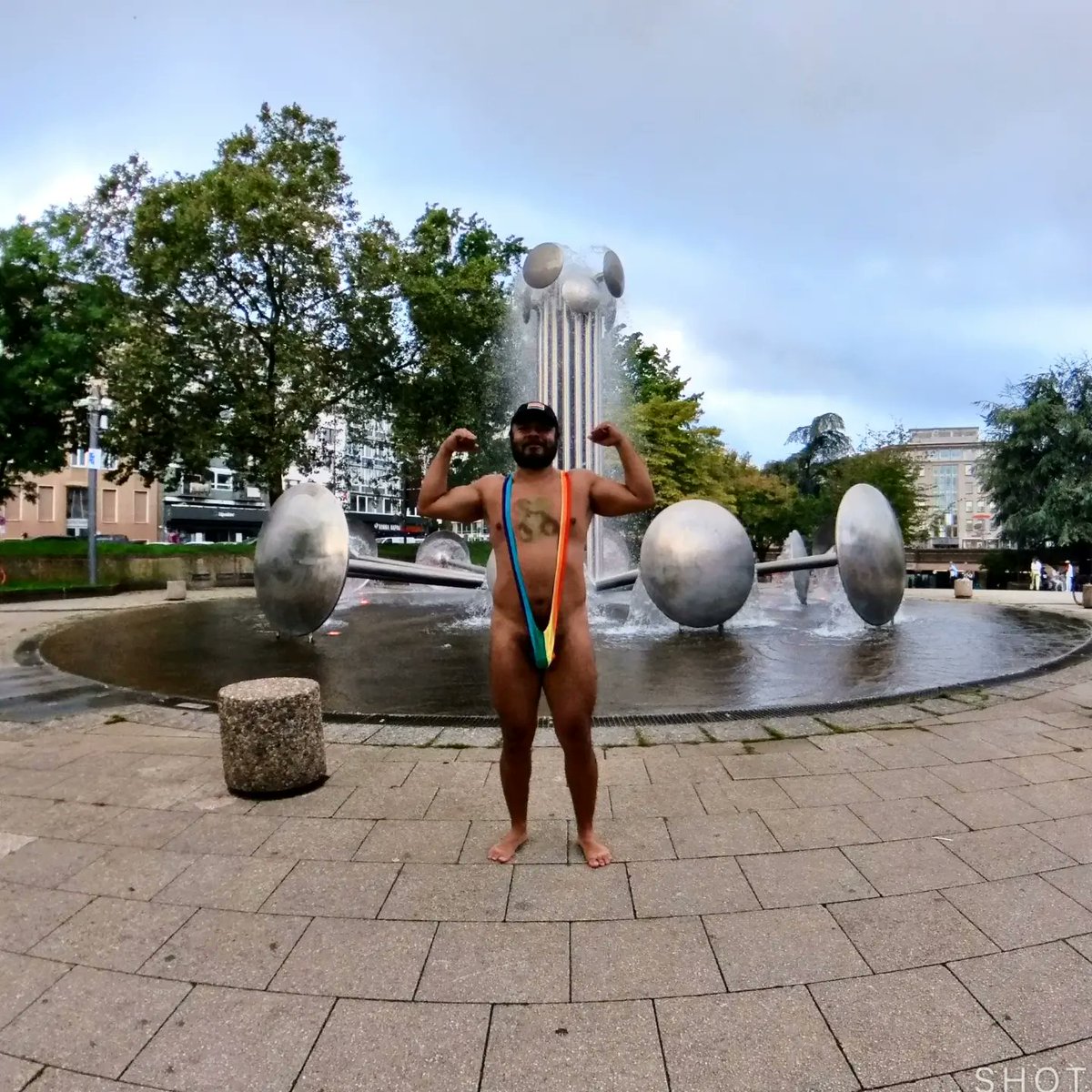 Naked Kevin tweet media