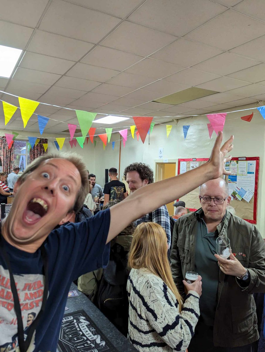 Festival is in full.swing,.music from <a href="/OneOverthe_8/">One Over The 8</a> <a href="/MDBElsecar/">Maison Du Biere Elsecar</a> bar has some delicious drinks and @nailmakerdistilling bar is amazing open tonight till 10pm and we will do it all again tomorrow as well 😀