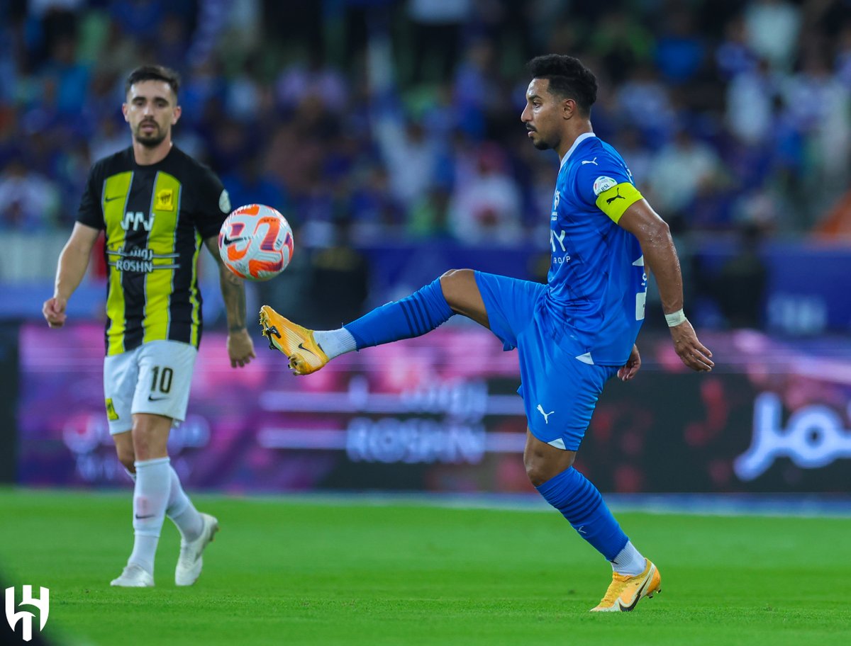Alhilal_EN's tweet photo. 📸 45’ 🕜
The added time ➕12
#Ittihad_AlHilal 2-1
#AlHilal https://t.co/s1zDMLkHZv