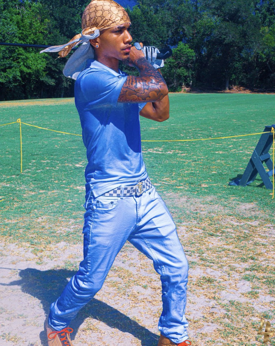 kashroutedillo's tweet photo. Billion Dollar N***a 🏦 Let's Get This Understood, Onna Green Swinging Clubs Like Tiger Would⛳️🏌🏽‍♂️ #MIXTAPELOADING #KashRoute https://t.co/lDvSMcZnKX