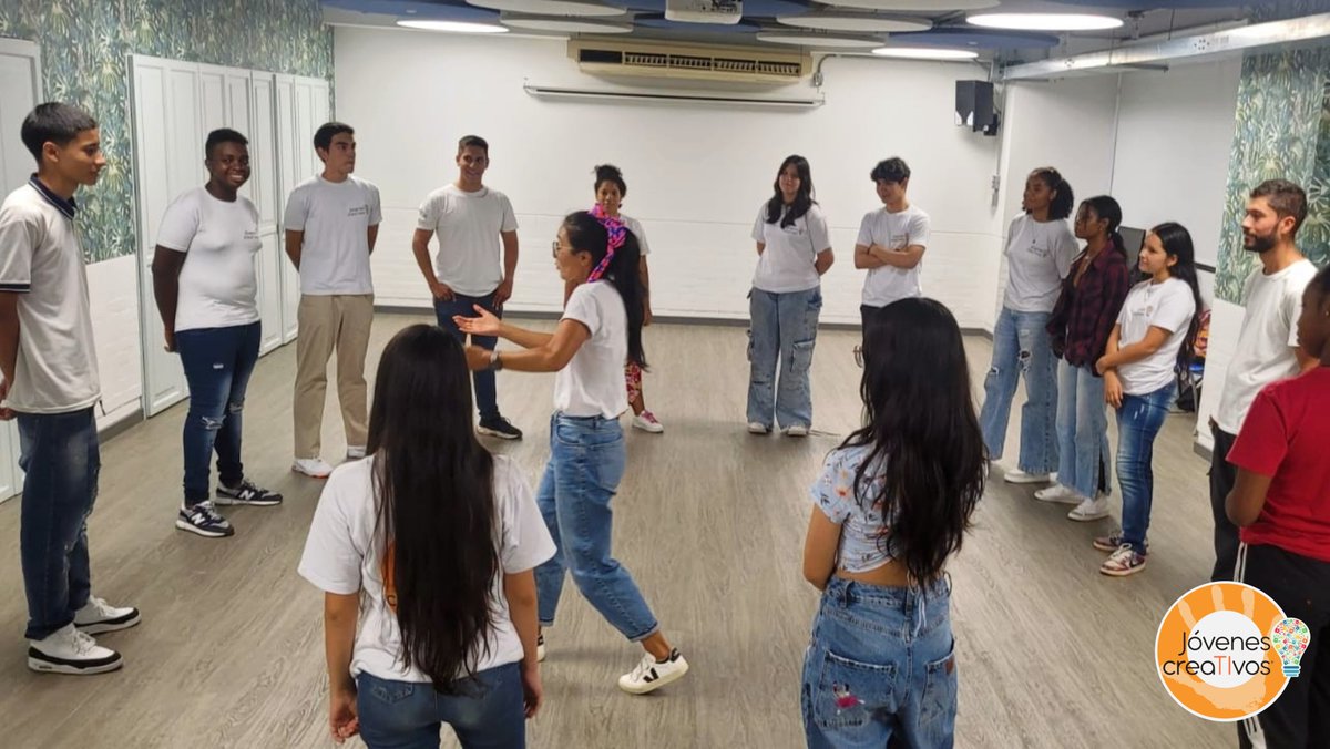 tocaunavida's tweet photo. Cerramos con éxito nuestro taller de Salud Sexual y Reproductiva en Cali junto a los Jóvenes CreaTIvos, gracias a la Fundación PODEROSAS. Empoderamos a la juventud y fomentamos la educación. ¡Sigamos construyendo un futuro saludable! 💪🌟❤️ #SaludSexual #JuventudEmpoderada #Cali https://t.co/vdgsARBVNf