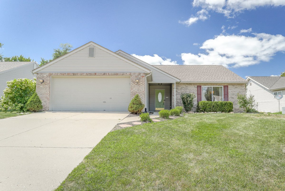 braneyrealtor's tweet photo. ๐ฃNew Listing! ๐ฃ
๐ 3240 Sherwood Dr S Lafayette IN 47905
๐ 3
๐ 2
๐ 1624 sq ft
๐ณ 0.19 acres
๐ฒ255,000
#newlisting #forsale #homeforsale #welcome #welcomehome #list #listing #listingagent #realestate #realestateagent #realtor #ranch #splitfloorplan #naturallight https://t.co/i7XglwQp5l