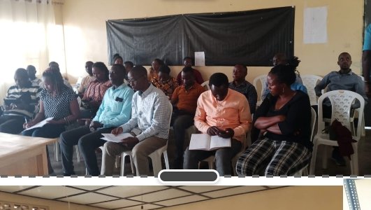 NgerukaBugesera's tweet photo. Muri gahunda ya #Peerlearning, #pearreview, @NgerukaBugesera, twakiriye team y'Umurenge @NyamataBugesera. Nyuma yo kwakirwa ku Murenge, basuye ibiro by'Umurenge, Ikigo Nderabuzima, Ibiro by'Akagari n'ishuri. Batanze inama kubyanozwa
@BugeseraDistr
@RwandaEast.
@RwandaLocalGov https://t.co/csM4hWDFxL
