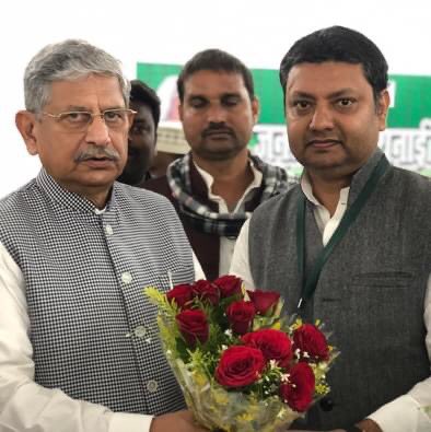 prabhatjdubihar's tweet photo. I.N.D.I.A. गठबंधन के समन्वय समिति का सदस्य बनाए जाने पर माननीय राष्ट्रीय अध्यक्ष आदरणीय श्री @LalanSingh_1 जी को हार्दिक शुभकामनाएँ एवं बधाई।
#INDIAl #INDIAAlliance #INDIAAllianceMeeting #SamanwaySamiti #RajivRanjanSingh @Jduonline @JdudelhiHQ https://t.co/zIKQPEaXnS
