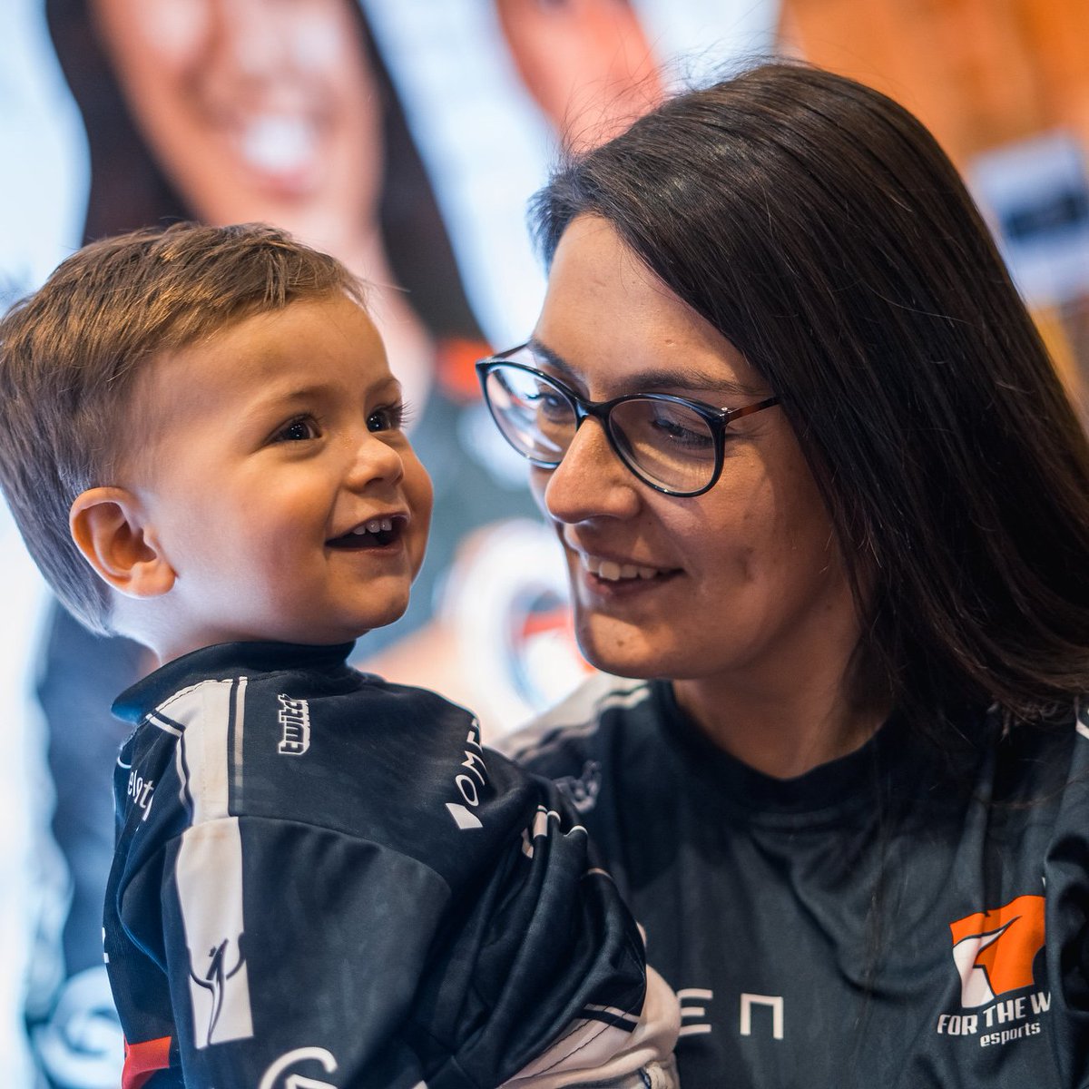 A família Fizz continua a crescer! 👶❤

A <a href="/FilipaHenriques/">Filipa Fizz Henriques</a> e o João anunciaram que estão à espera do segundo filhote!

Que esta seja mais uma fase recheada de felicidade, connosco sempre a seu lado. 💖

#ftwesports #ftwarmy #OMENFTW #elgatoFTW