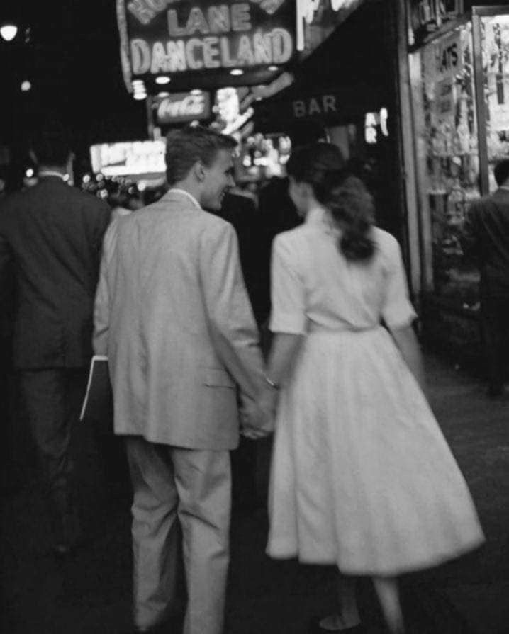 “Daha o gün anlamıştım Feride, ben ömrümce seninle sınanacaktım. Çünkü insan daima en sevdiğiyle sınanır.”  

Reşat Nuri Güntekin