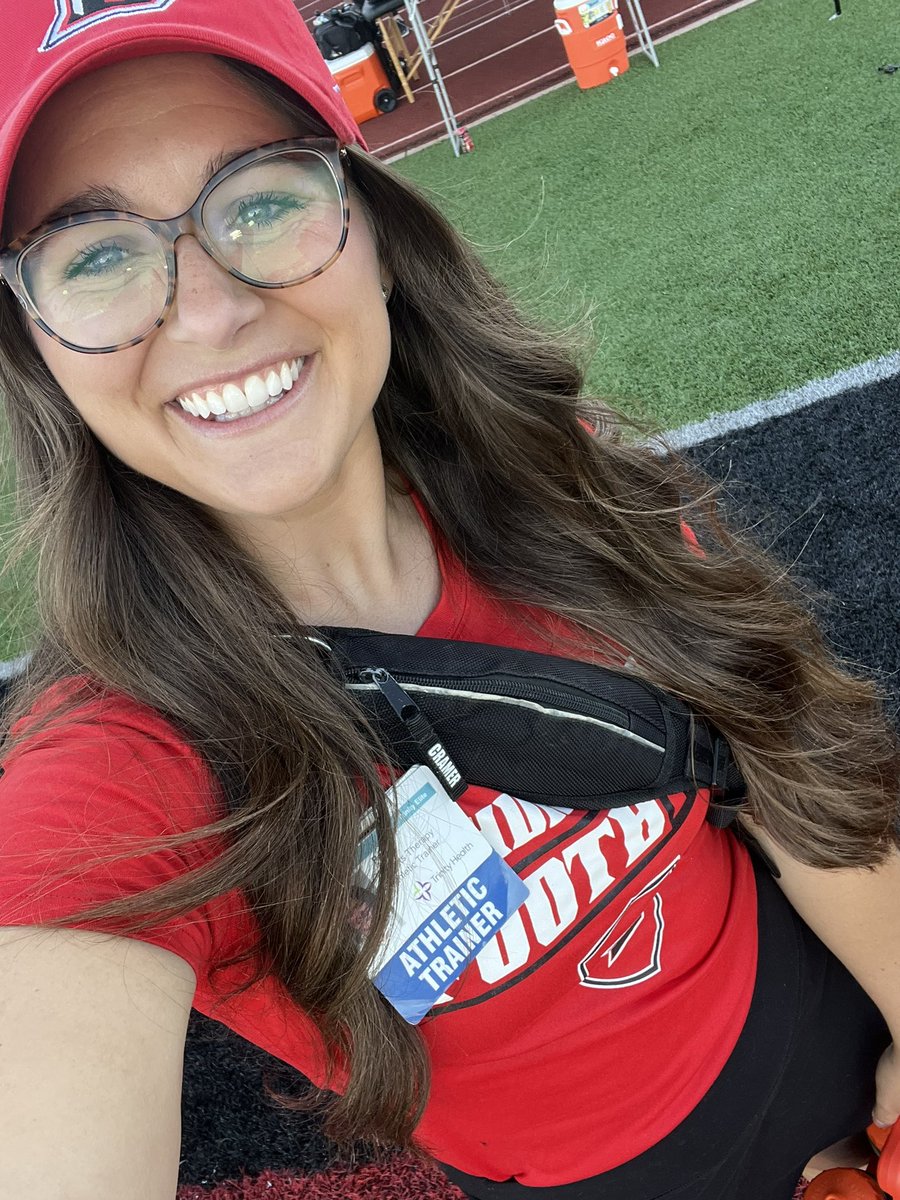 All smiles for a 3 day weekend! The athletic training room is closed until Monday at 3 pm. Have a great Labor Day!