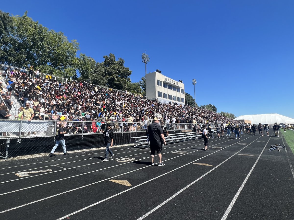 We love the #WarrenWill of our students who rocked Warrior Stadium at our Homecoming Pep Rally today! Go Warriors!  #WeWantTheBanner @ACwishtv @calabro13sports @WTHRcom @WISH_TV