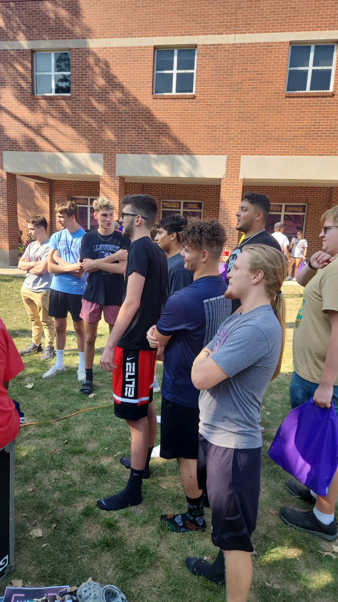 Ecc_Wrestle's tweet photo. The boys are back on campus, having fun, and ready to grind!
#ECCPantherWrestling #PantherMenality #PantherTough #ALLIN #OneFamily #BuiltInIowaFalls https://t.co/Df9IRQlxzP