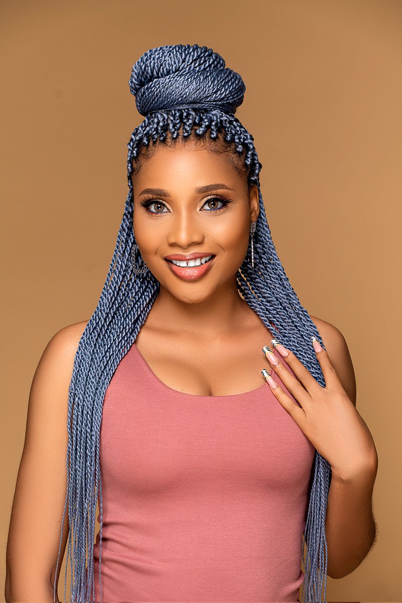 Ponytail or Braids??

.

Don't forget that you can get these extensions from lushhairafrica.com and use the code 'TUNDE' for a special discount 

#LushHair 
#BeBeautiful