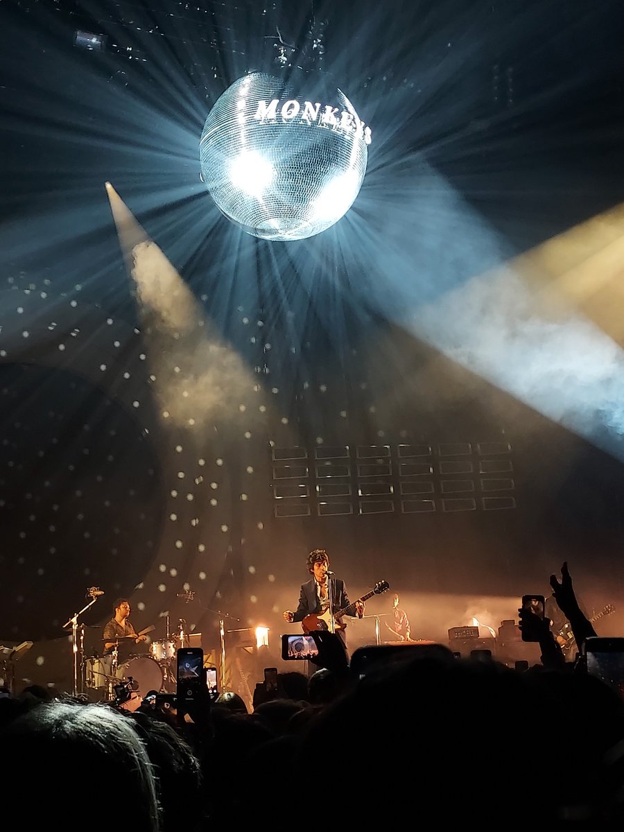 HeiderFeli46255's tweet photo. Arctic Monkeys 8/25 The Armory Minneapolis https://t.co/QvJ1PfQvAU