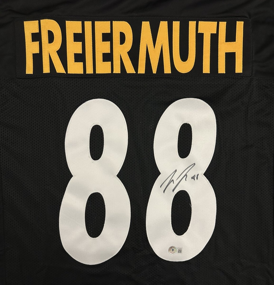 If Pat Freiermuth scores a touchdown AND the Steelers beat the 49ers on Sunday, we'll give a Pat Freiermuth autographed jersey to someone who reposts this post and follows us!