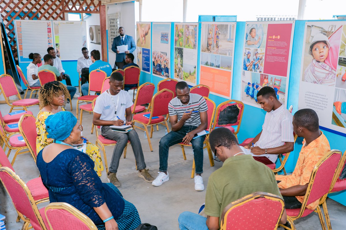 UNICEFcongoBZV's tweet photo. J-5⃣5⃣ avant Le Sommet des 3 Bassins! @UNICEFcongoBZV a organisé aujourd'hui une consultation de + de 30 jeunes activistes, organisations et associations "green"🌱🌍 pour recueillir leurs préoccupations sur le changement climatique et la protection de la🌍👏 https://t.co/PP6JzRuQSN