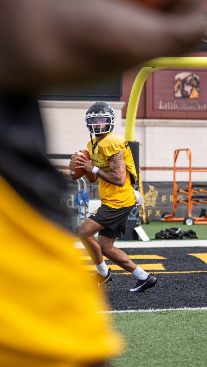AJ Robbins tweet media