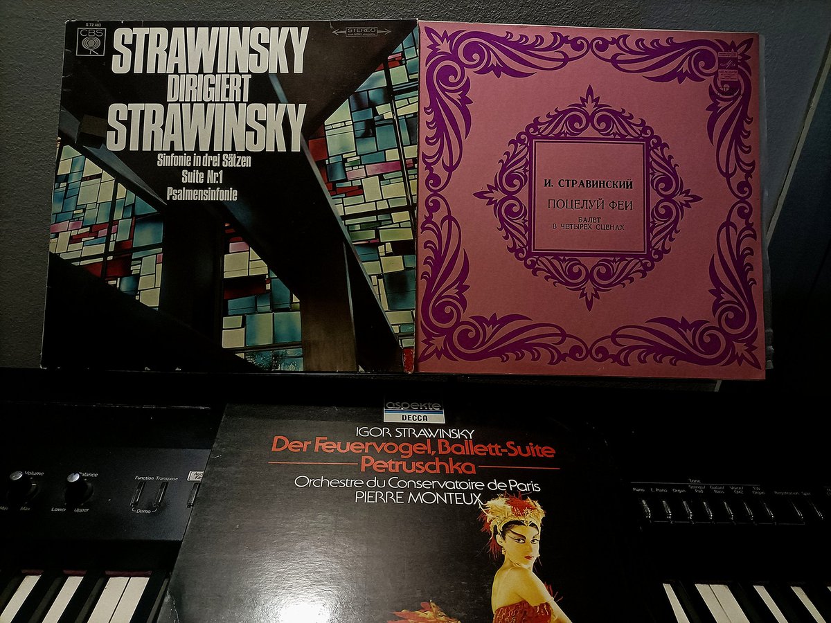 SergiPuigSerna's tweet photo. Fa uns mesos una persona molt especial em va regalar aquests 3 vinils comprats a Kyiv.
Els vaig enviar juntament amb ple de partitures cap a Barcelona, ja els tenim aquí!
#strawinsky 🖤 https://t.co/SRis2xe9o5