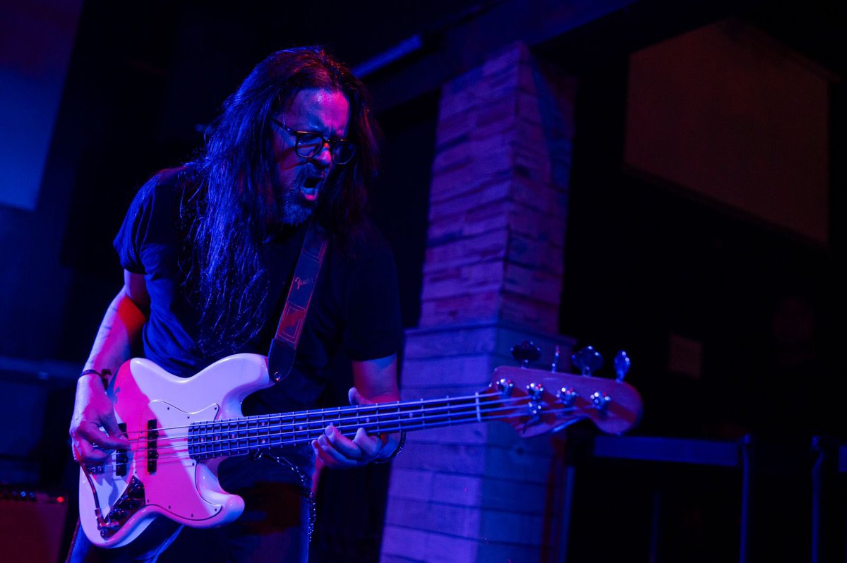 CulturaCiudadMx's tweet photo. Revive en el #TeatroDeLaCiudad Esperanza Iris @somosresonante. El lado B del rock mexicano, con integrantes de icónicas bandas de los 80 y 90, que se reunirán este fin de semana para traer al presente los clásicos de esa época  con un sonido renovado. 

Domingo 3 de septiembre | 18 horas 
Boletos disponibles en: https://t.co/ZNBzP8NmRV 

@TeatrosCdMexico
@zurdokoficial
@SantaSabinaOf
@ElHaraganyCia
@lagusanaciega
@fratta
@botellitadjerez