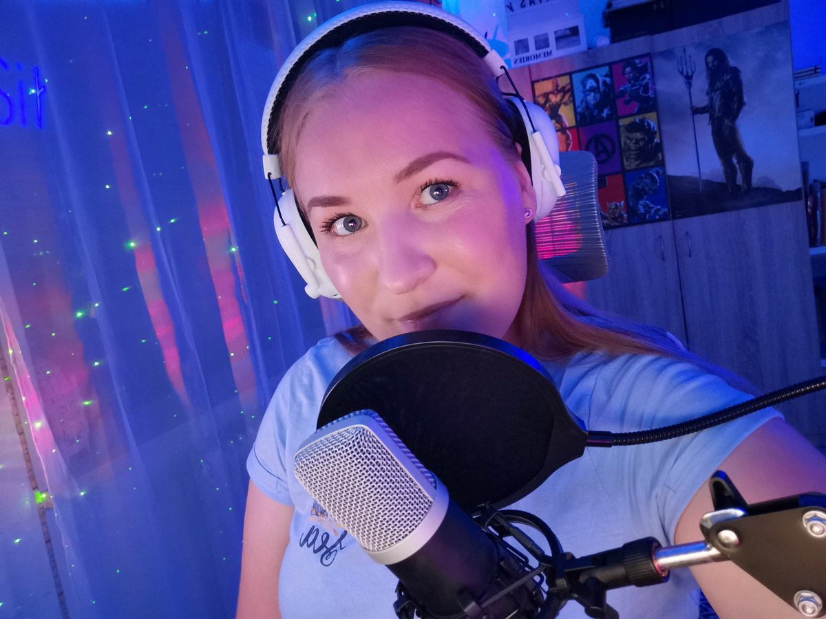 Playing Fortnite tonight!! Fanta Fridays! 😋😁 I'm live now -> twitch.tv/FantasyNr1 !!! 😍 #twitch  #playing #friday #fridaynight #supportstream #live #letsgo #happy #hello  #SupportSmallStreamers #streaming #live #hello #happyfriday