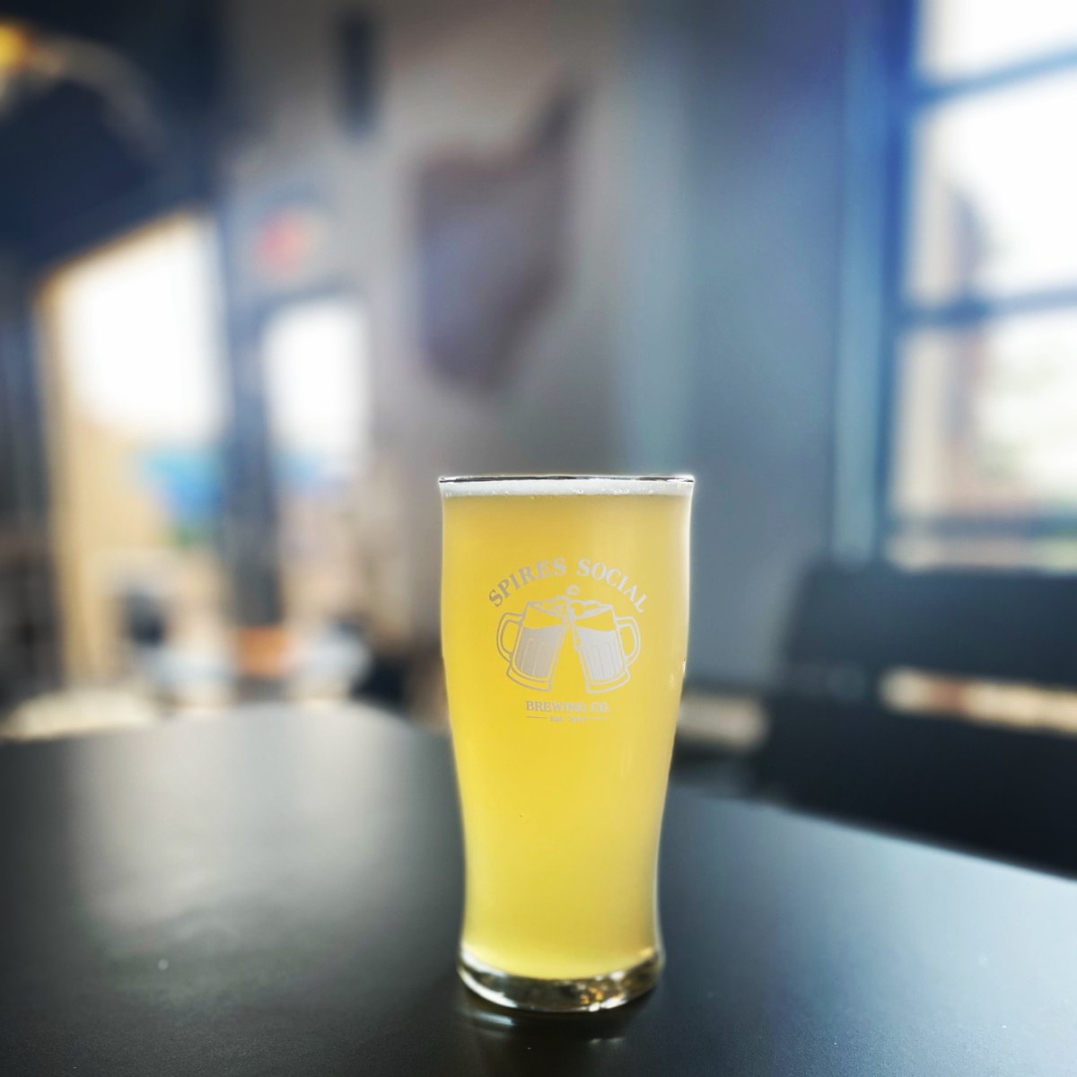 SpiresSocial's tweet photo. Officially the weekend and happy hour has begun 🍻
•
•
•
#freakinweekend #friyay #beerhour #happyhourtime #drinklocalbeer #614 #craftbeer #beerinspires #cbusaletrail https://t.co/pGprxETb0J