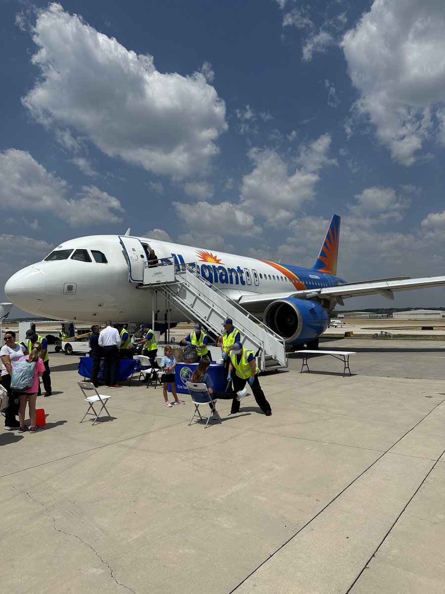 Trinity University Football tweet media