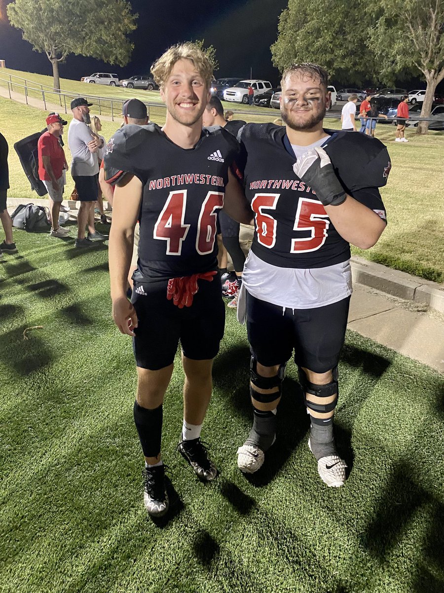 MystieG's tweet photo. It was so good to see my kid yesterday! I can’t tell you how proud I am! Keep being a badass kid! Great things are coming your way! I promise! #LLJ #thejackway #alwayshaveyourback #1fan! @B_Gilbreath_52 https://t.co/gkMd6YIaH6