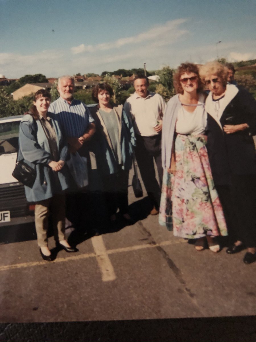 AMKillick's tweet image. Happier days. Me, my Great Uncle Arthur, Mum and Dad, Great Aunt Emily and my Nan. My Nan and Aunty Emily are in heaven now, Dad has Parkinson’s dementia and my great Uncle is getting much older.