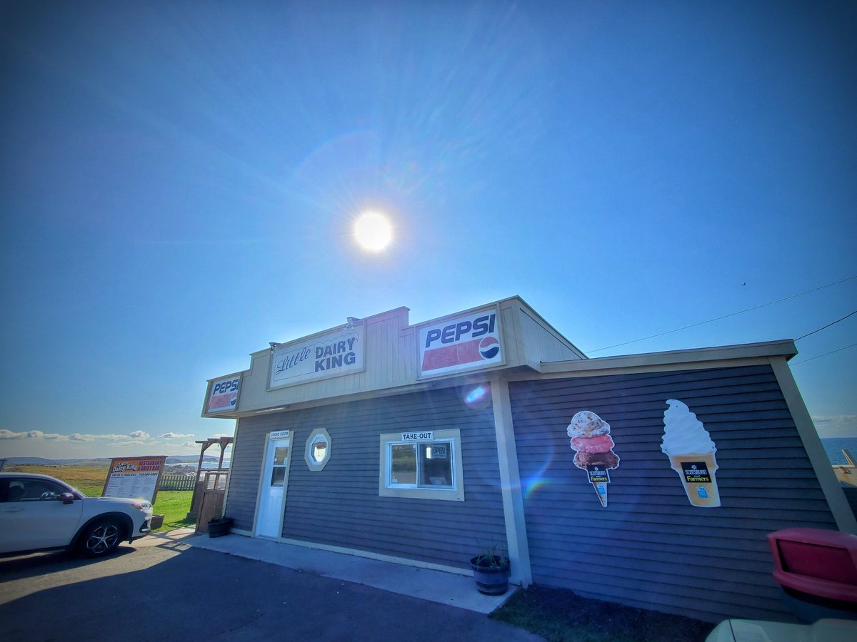 ToddGBaker's tweet photo. $600 worth of PT lumber to redo a small deck. Plus...you know...the best burger ever!!. #NoReservationNeeded ππ€ͺ https://t.co/CRceDlOT33
