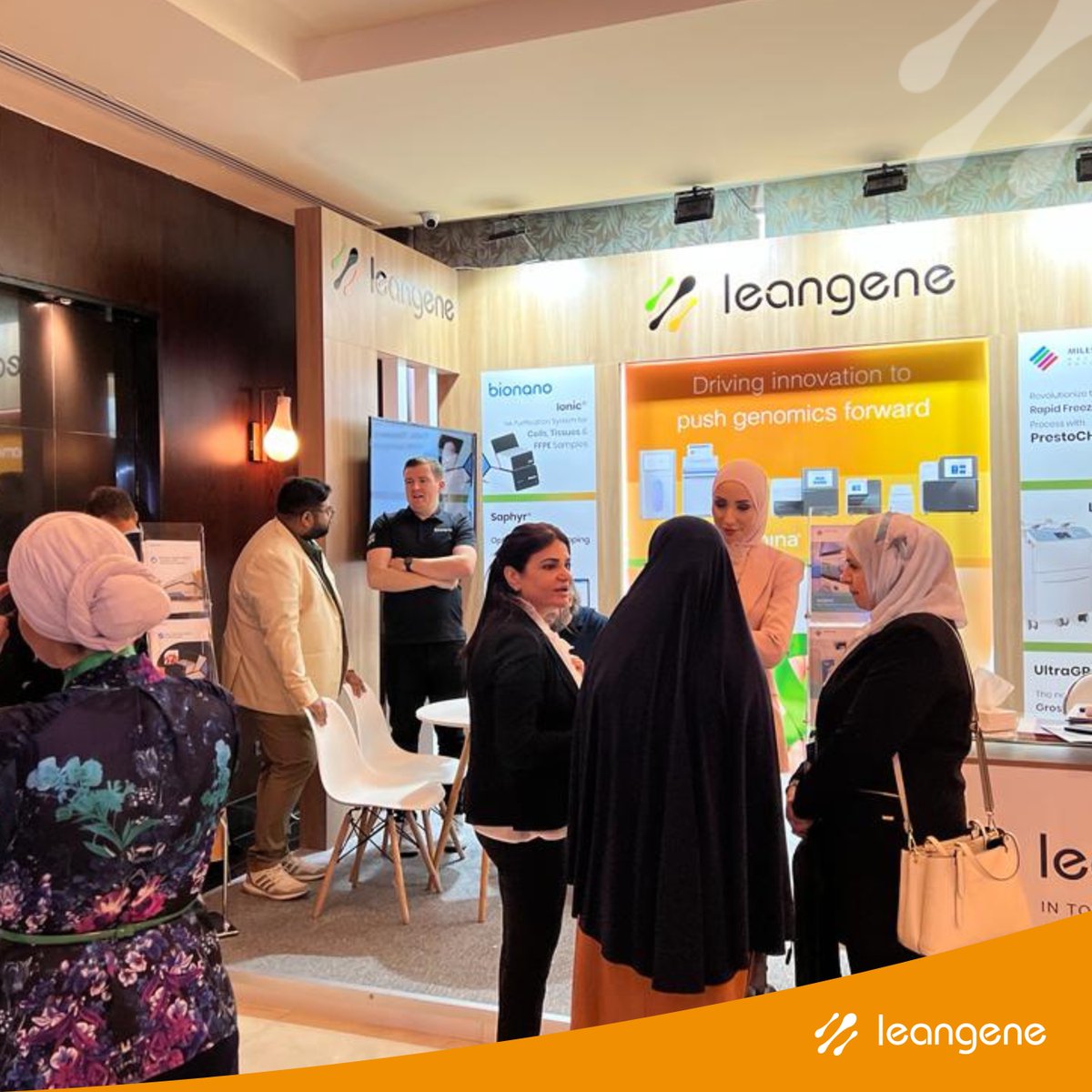 LeanGene_jo's tweet photo. Amazing two days at the 7th ICJSP! We welcomed numerous end-users to our booth, showcasing our latest tech. Even more exciting, the Jordanian Minister of Health explored our innovative solutions. One more day to meet you all!  #JSP #PathologyCongress #Pathology https://t.co/HWZkSo4eCL