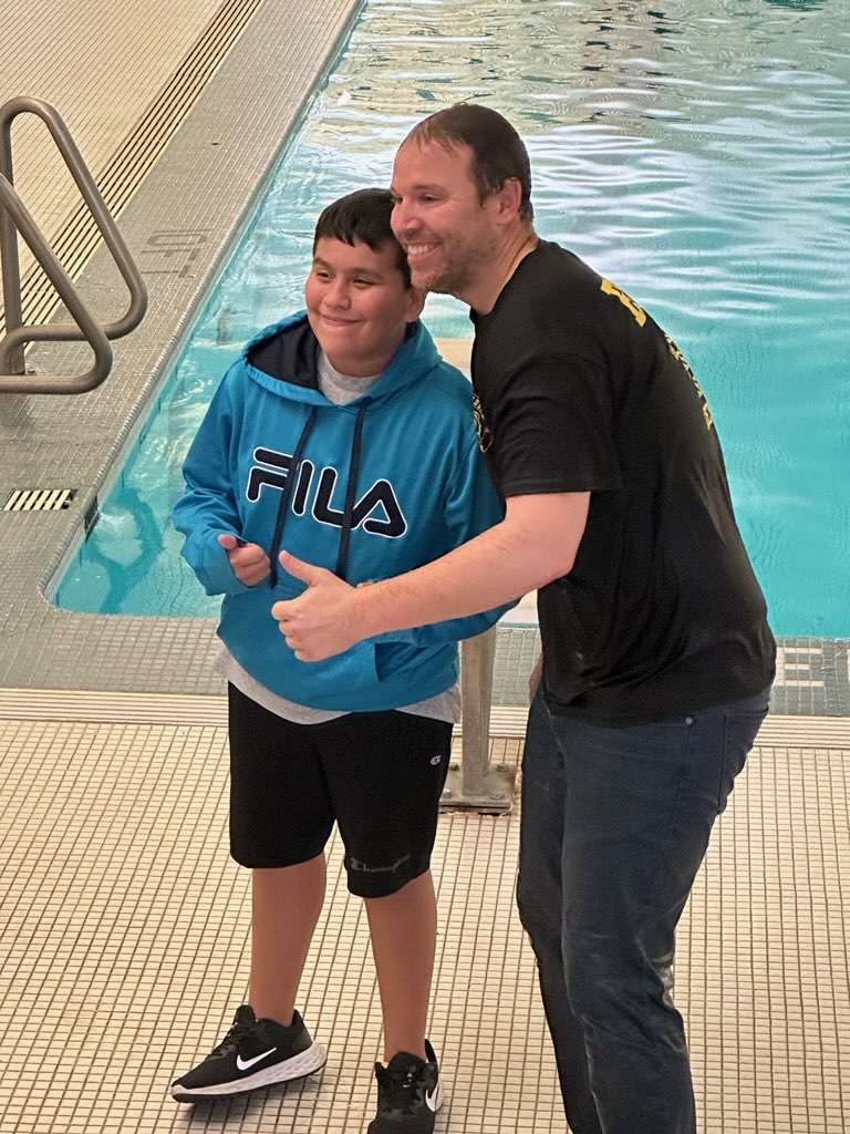 Bryan Middle tweet media