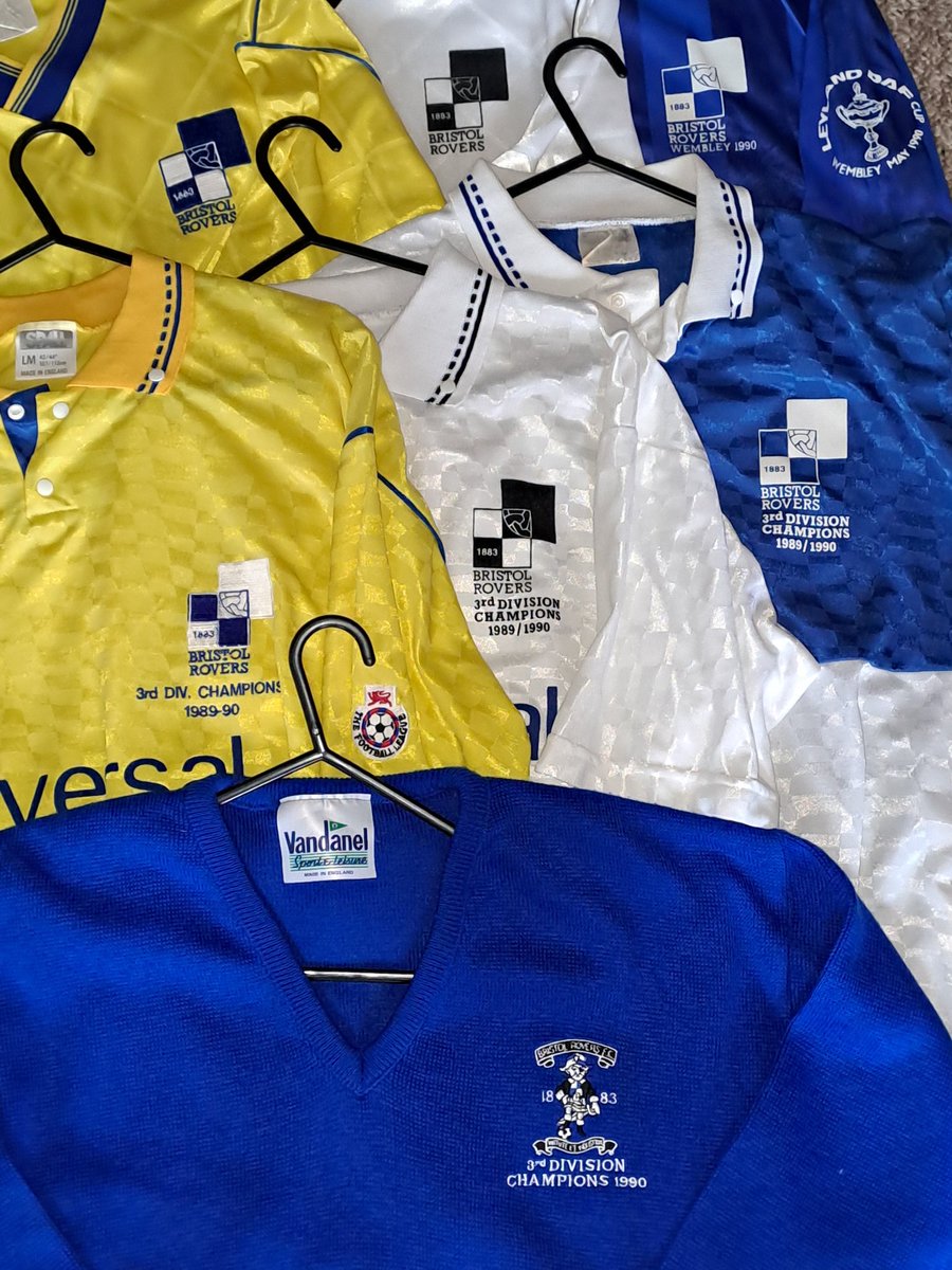 PeterSubbuteo's tweet image. 1990 champions collection! 

1989/90 and 1990/91 complete set of home, away and third shirts, plus a jumper I've just added to the collection.
instagram.com/bristol_rovers…

#myGasShirts #champions #bristolrovers #bristolroversshirt #utg #footballshirts #footballshirt