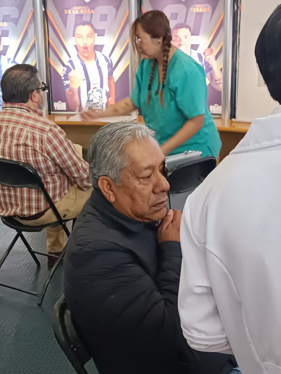 FundacionPachuc's tweet photo. ¡Ayudemos a quienes más lo necesitan!

"GOLES PARA VER MEJOR", es el nombre del programa donde se brinda atención optométrica a hombres y mujeres de entre 50 a 90 años de comunidades vulnerables del estado de Hidalgo. 
#FundaciónPachuca #GrupoPachuca https://t.co/TaSQdxNG7Z