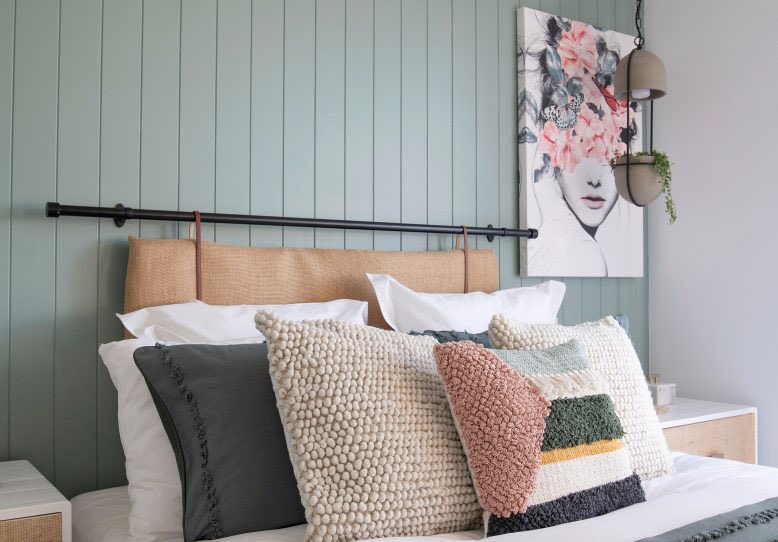 ZolaInterior's tweet photo. 📸We stooling some time in your bedroom corners for inspiration a step at a time changes everything…….

Consultation: +256700829089💫 https://t.co/xph6HI08NU