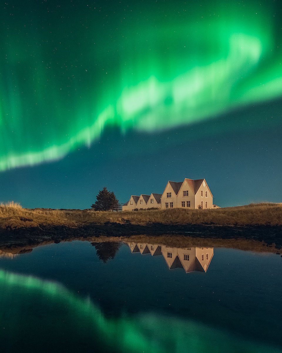 guidetoiceland's tweet photo. September means northern lights! 🥳
Is seeing the Aurora Borealis on your bucket list for Iceland? 🇮🇸📋❤️
#northernlights #auroraborealis #iceland https://t.co/Exso1DPHKl