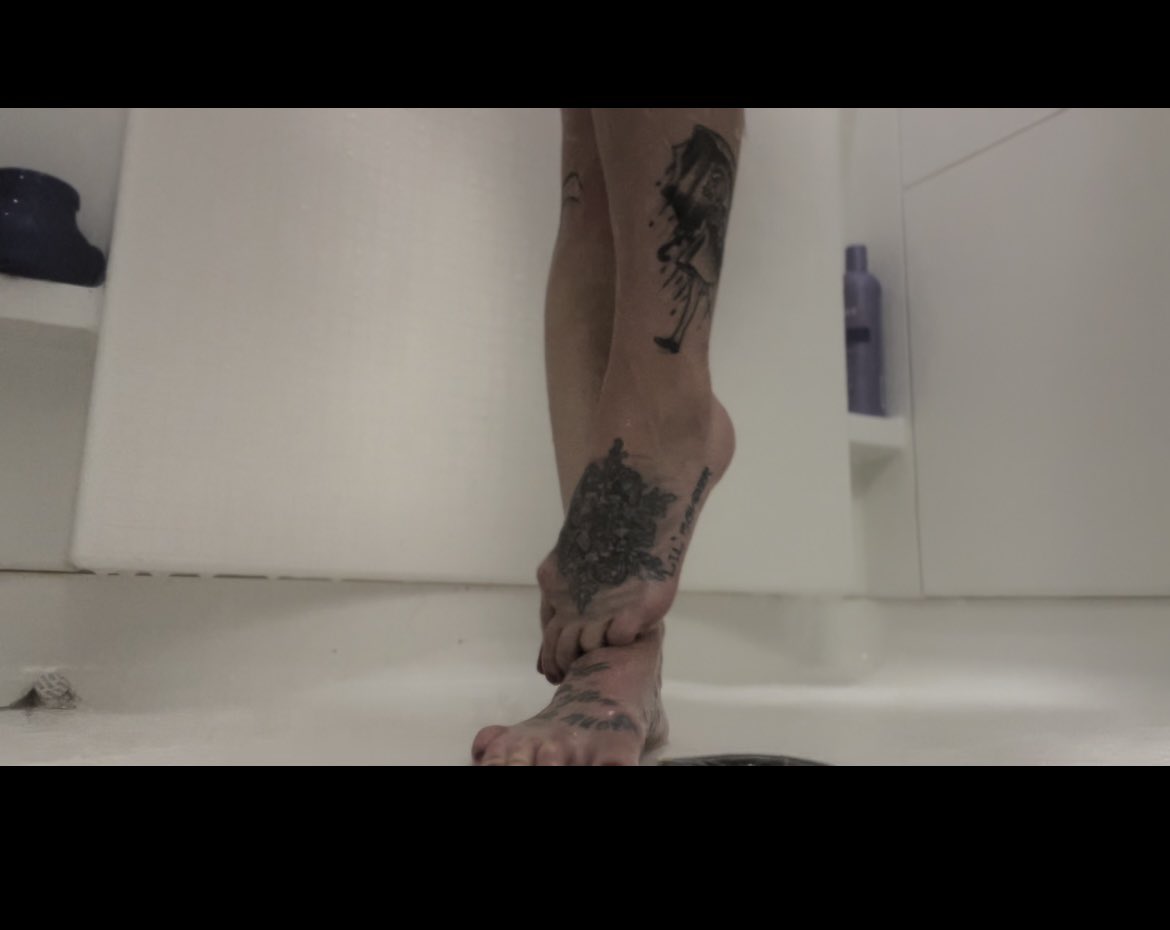 VailGoddess's tweet photo. Subbbbbsucribe to my #onlyfans TODAY FOR THIS NEW FUN FOOTAGE OF MY AMAZING #archedfeet #beautifulsoles β¨New fun #FOOTAGE
#showercontent #footfreaks #giantess #cuckold
#footfetish #feetkink #fetish #solefetish #cleanupslut #loser #cuckold #cumming
#cucks #cbt #kink https://t.co/zdL4MEPhAI