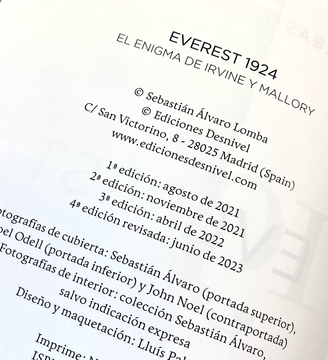 sebas_alvaro's tweet photo. Gracias a todos los lectores que habéis hecho posible que Everest-1924 alcance su cuarta edición. Salud, amistad y montañas. https://t.co/MMyE5wFpZS