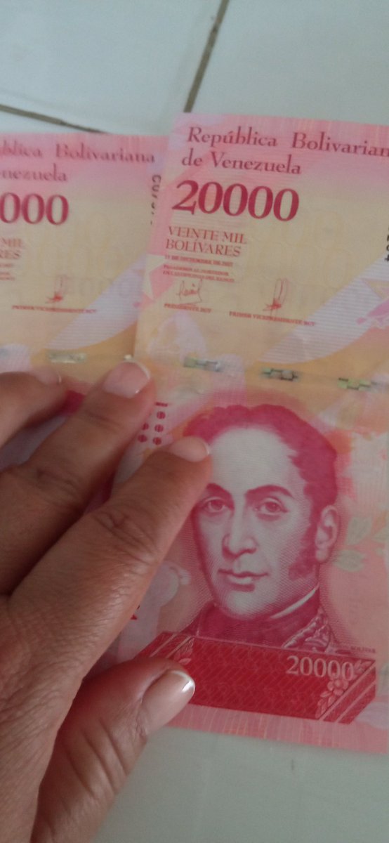 Será que con este bolivar podré comprar algo? 🙄