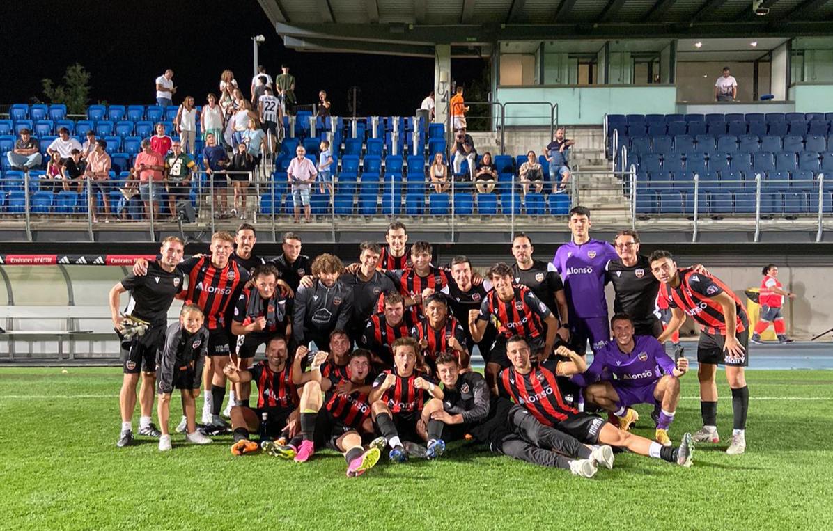 patacona_cf's tweet photo. Final en Valdebebas !!! 
⁦Real Madrid “C”⁩ 2 Patacona CF 4
Grandessss 💪
Gran pretemporada, ahora a por la Copa del Rey 🤪, soñar sigue siendo gratis en la playa de la Patacona
⁦@realmadrid⁩ 
⁦@GolsmediaNacion⁩ 
⁦@ayto_alboraya⁩ 
⁦@Tercerarfefinfo⁩ https://t.co/qUakk6vCSi