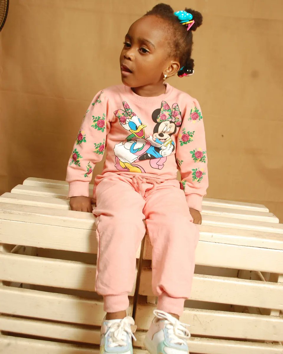 Oga_Nelson's tweet photo. Pls can u all get me to 500 hundred followers? 
I follow back immediately
Na my tenth year for Twitter be dis and pple wey open just this year don reach 2million. Abeg make una help old taker. #myprincesses. https://t.co/7Dv4Ms3oTh