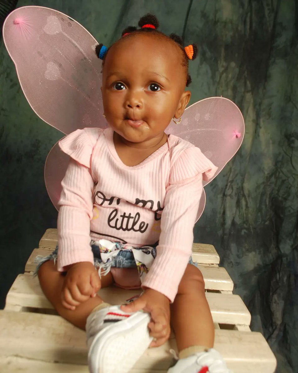 Oga_Nelson's tweet photo. Pls can u all get me to 500 hundred followers? 
I follow back immediately
Na my tenth year for Twitter be dis and pple wey open just this year don reach 2million. Abeg make una help old taker. #myprincesses. https://t.co/7Dv4Ms3oTh