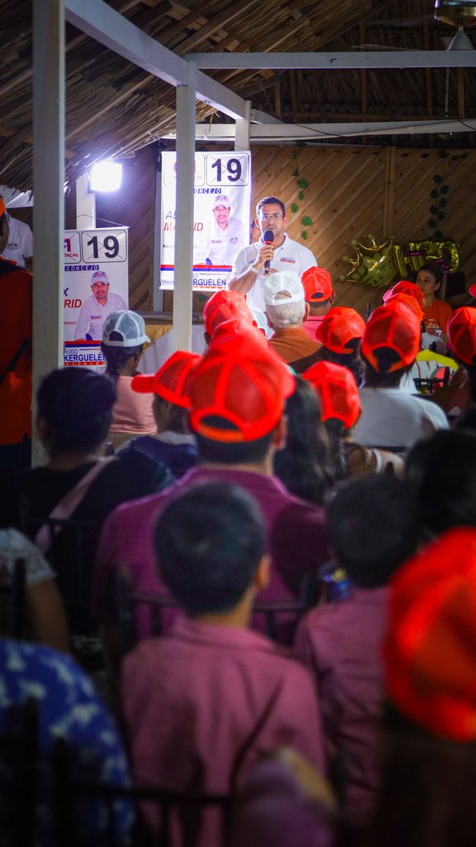 En sintonía con la ciudad y los residentes del barrio Buenavista. 🧡💙

Seremos la voz que haga valer los derechos de la gente. #UnaSolaMontería.