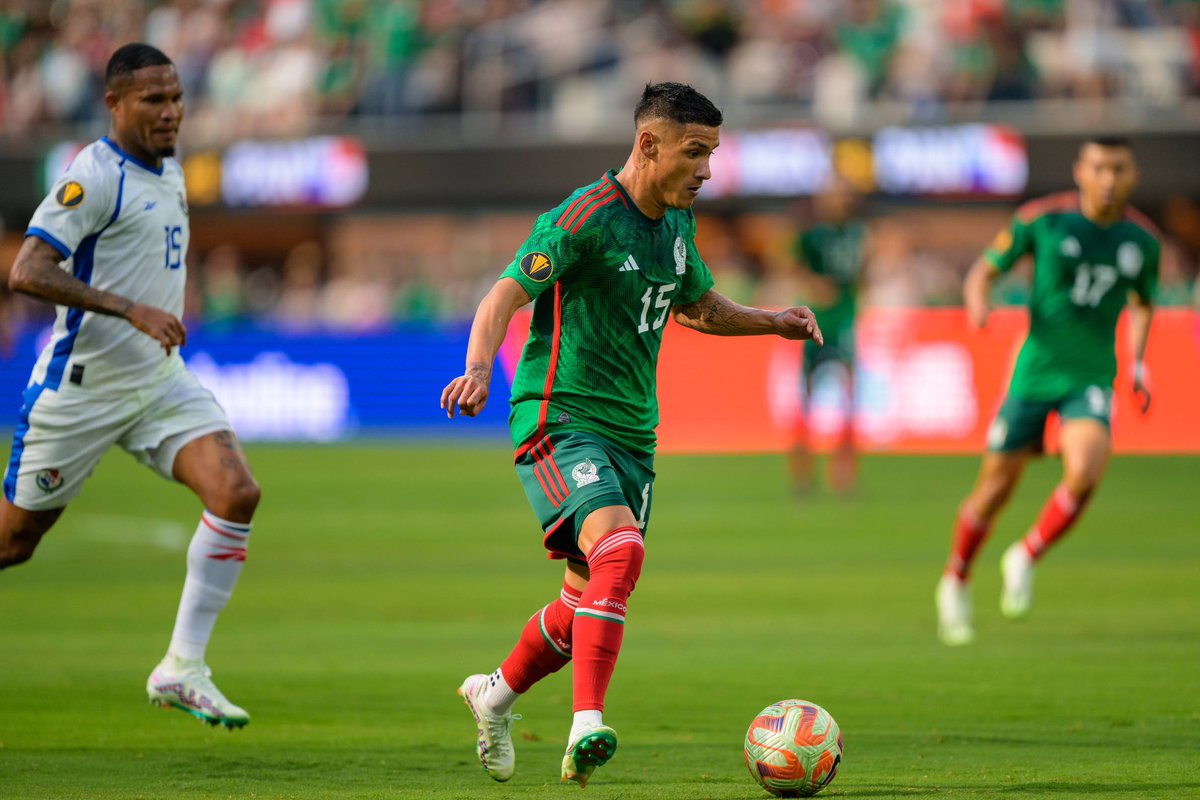 miseleccionmxEN's tweet photo. #ConvocadosMx | BRUJ⚽️!!! URIEL!!!🔥🔥

@AntunaUriel from the PK to give @CruzAzul the lead. ⚽️💚 https://t.co/3tZTc2nZyp