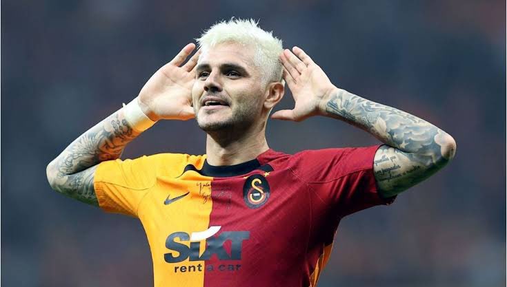 New__Futbol's tweet photo. BİLGİ: #Galatasaray evinde 17 maçtır yenilmiyor. https://t.co/i8hvyknAh5