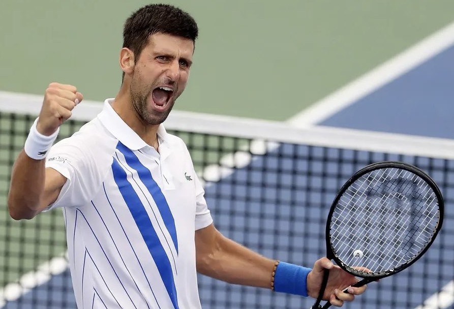 DjokovicFan_'s tweet photo. Novak Djokovic has defeated #1 ranked Carlos Alcaraz despite the 16 year age difference. 😭

He gave every last drop of sweat he had and refused to surrender in this all-time classic.

What an inspiration. What an icon. What a fighter.

Novak Djokovic, you are the greatest. https://t.co/wtbmbsjQSj