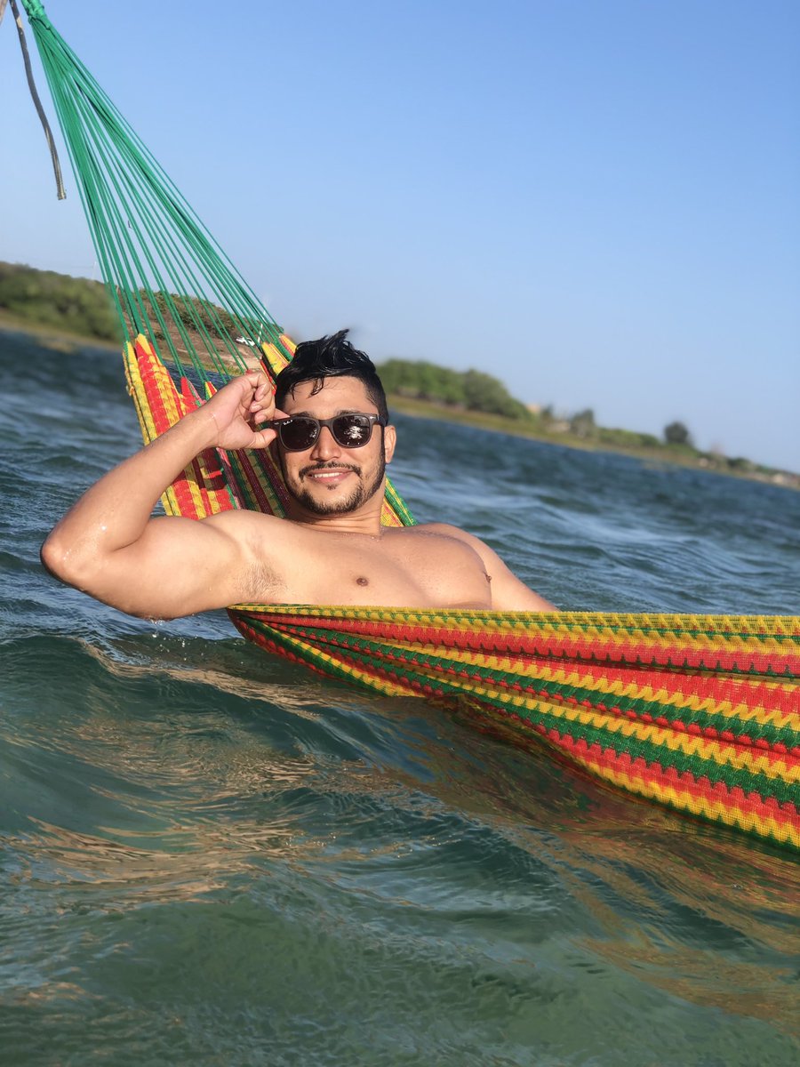 rafaelmarinho95's tweet photo. Um domingo para relaxar ! https://t.co/8WYpTLYNGd