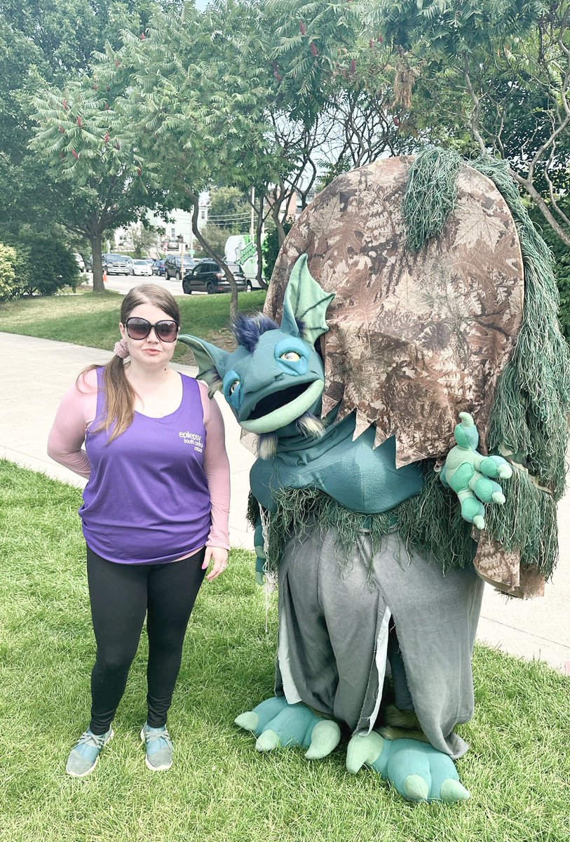 _Carly_S_'s tweet photo. Day 3 of Port Credit Buskerfest! Looking forward to the finale Charity show this evening in support of @EpilepsySCO https://t.co/uYKuYcY0eK