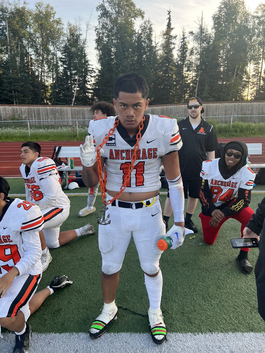 907_christian's tweet photo. ALL I CAN SAY IS THANK YOU TO THE MAN ABOVE FOR THE OPPORTUNITY ⭐️‼️@Timbothy_Davis @CoachNavarro907 

• @WilliamInge1 @coach_asuega @Coach_Eck @JasonThier @CoachRob808 @coachasuega https://t.co/h3nvmAYlxO