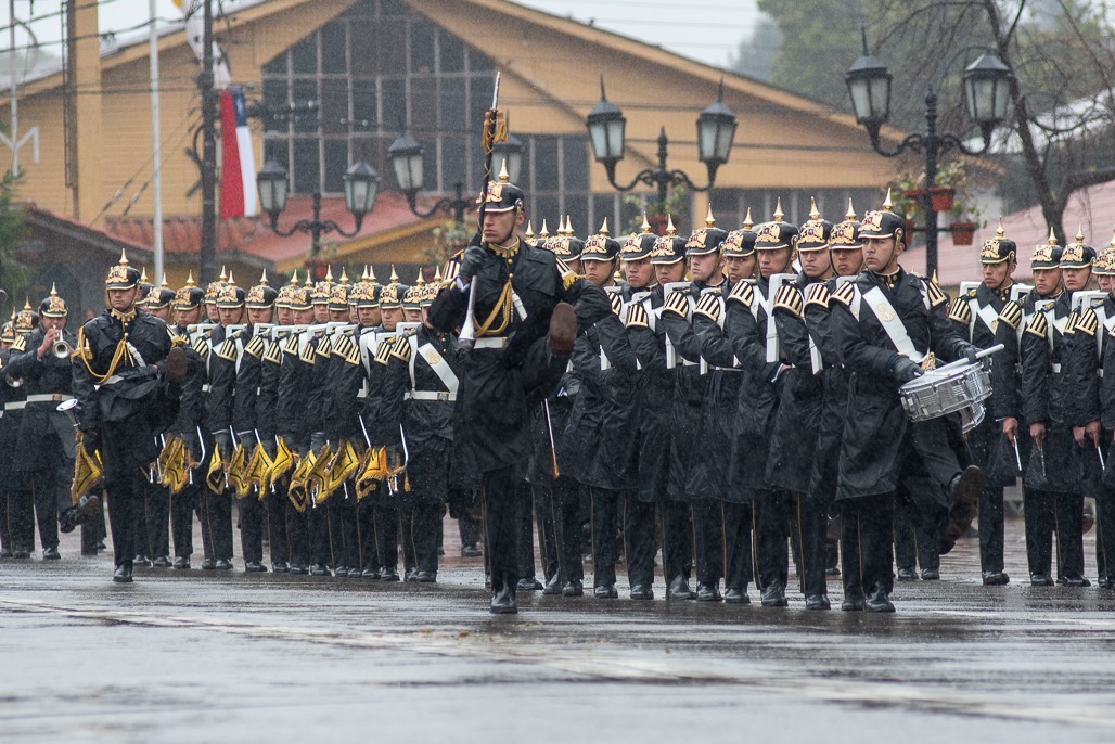 EscMil_Chile's tweet image. 🎖️Hoy, en una ceremonia cívico-militar, conmemoramos en #ChillánViejo el 245° aniversario del natalicio de nuestro patronímico y fundador, Libertador General Bernardo O&apos;Higgins Riquelme. 🇨🇱

#EscuelaMilitar
#Chillán 
#Ejército
#EjércitodeChile
#PadreDeLaPatria